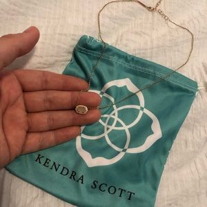 Small rose gold pendant Kendra Scott necklace